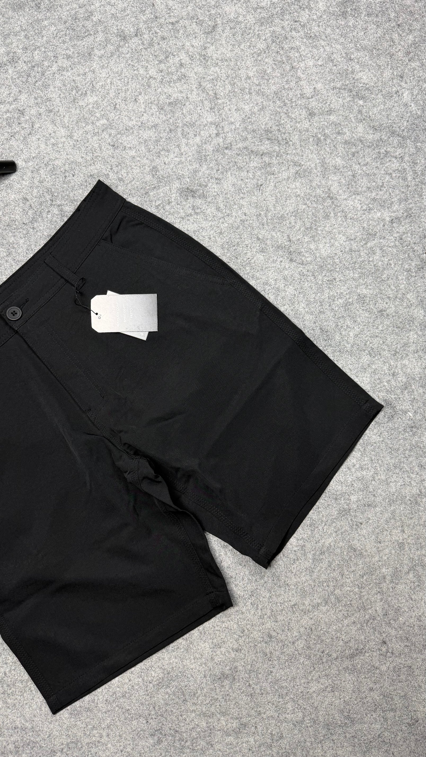 Short Sarja Preto ( Sem marca )