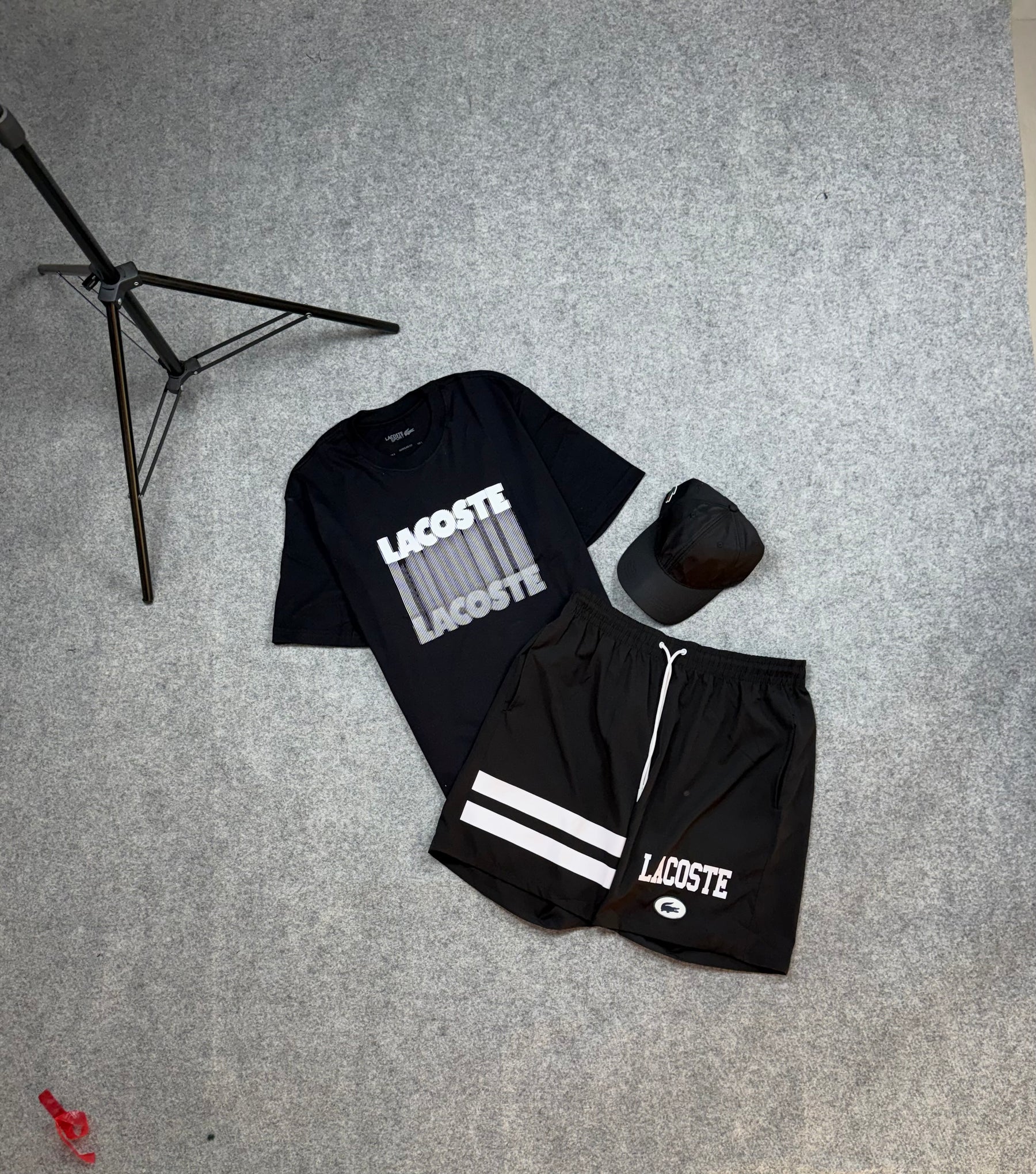Kit Lacoste
