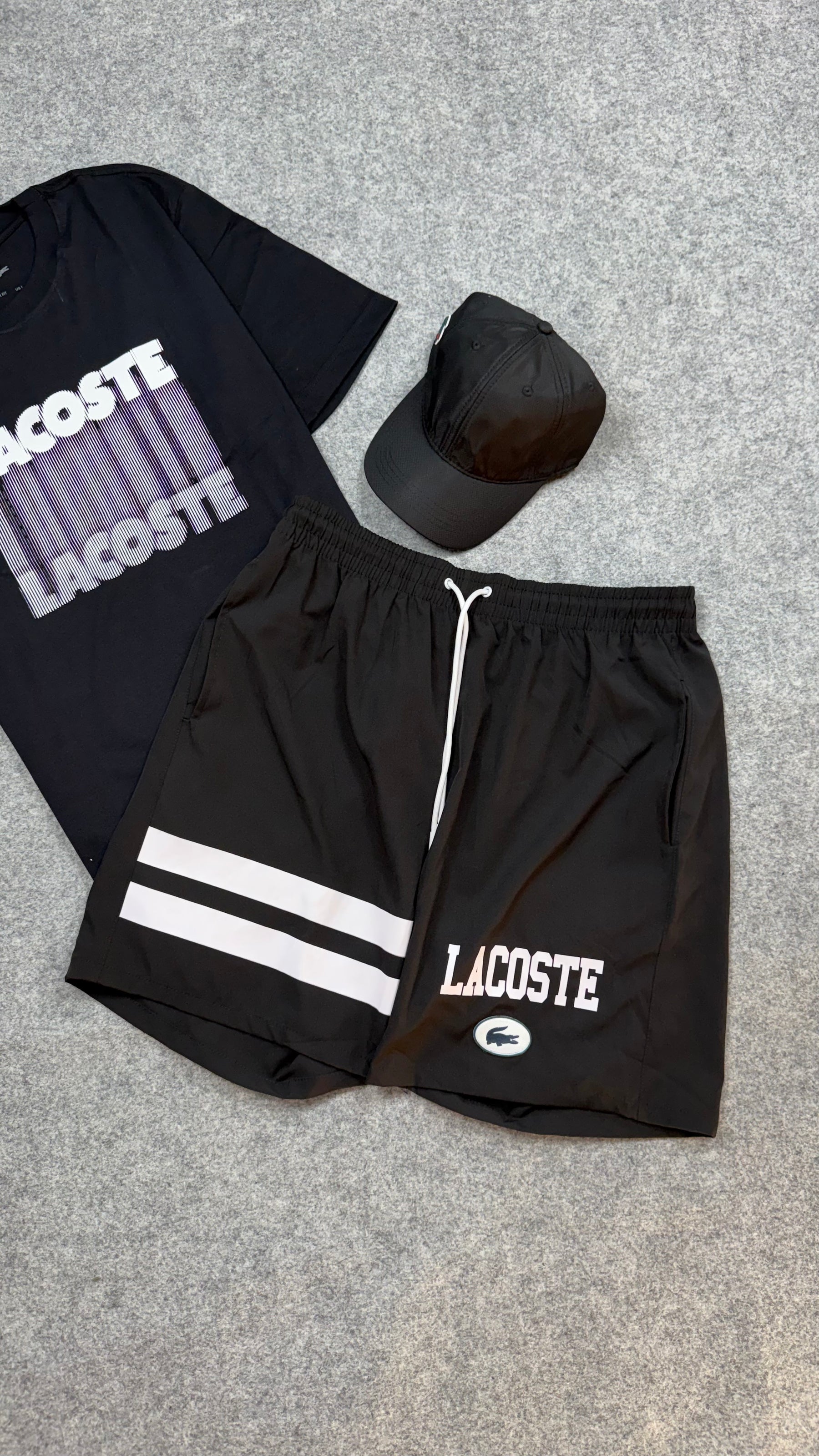 Kit Lacoste