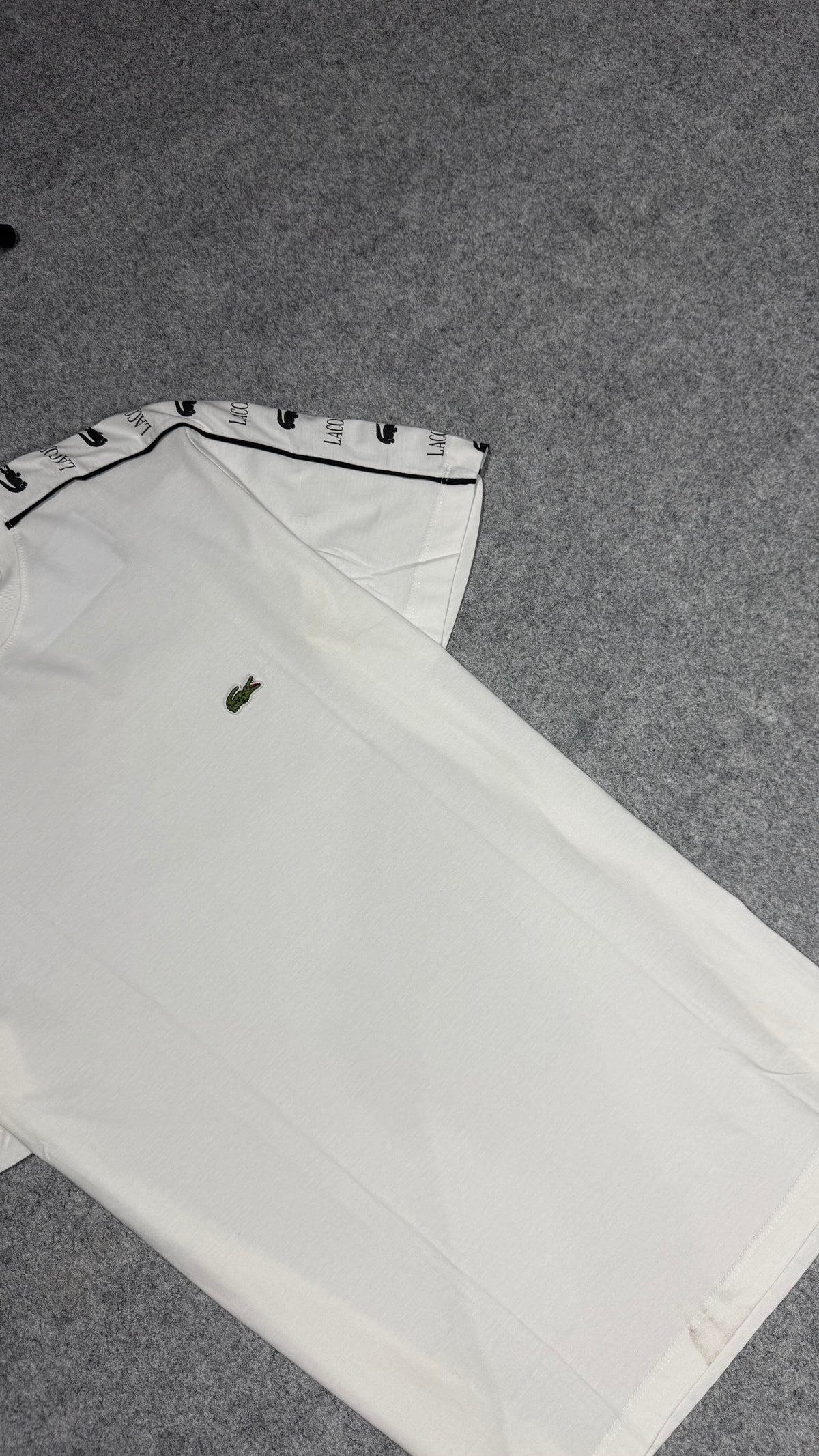Camiseta Lacoste - Padrão Site