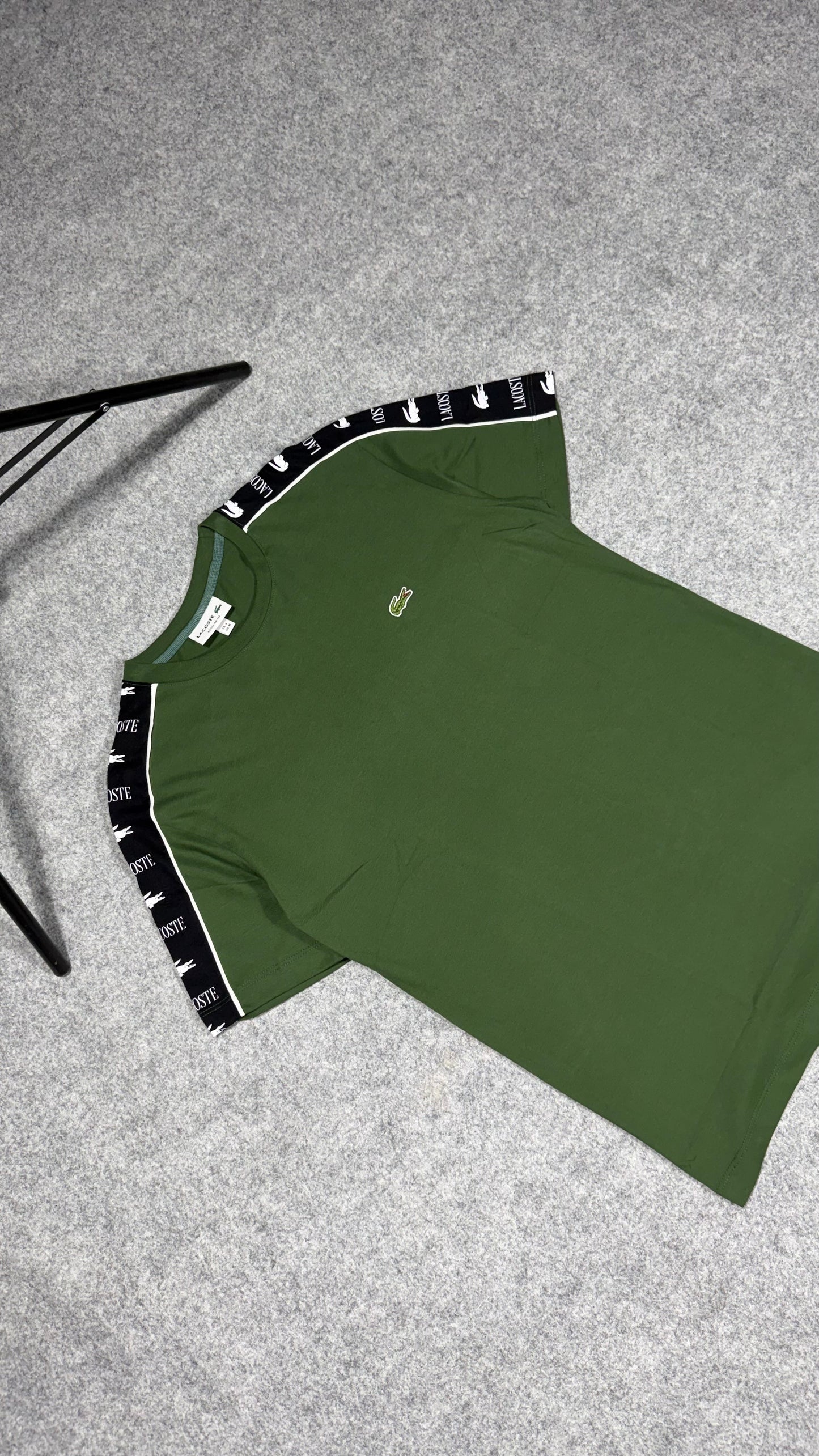 Camiseta Lacoste - Padrão Site