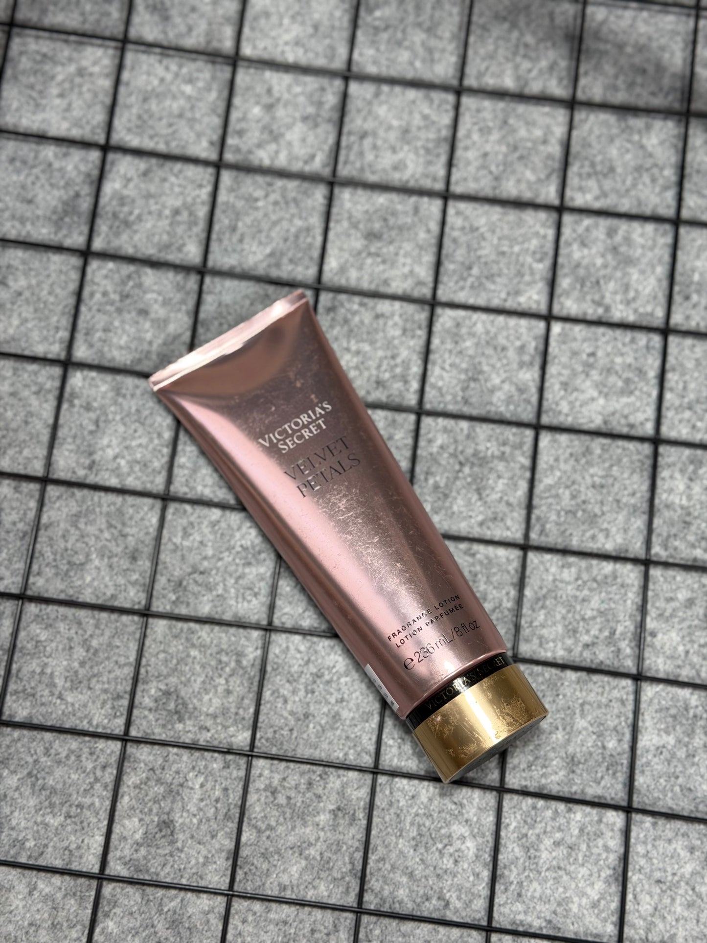 Victoria's Secret Valvet Petals - Body Lotion 236ml
