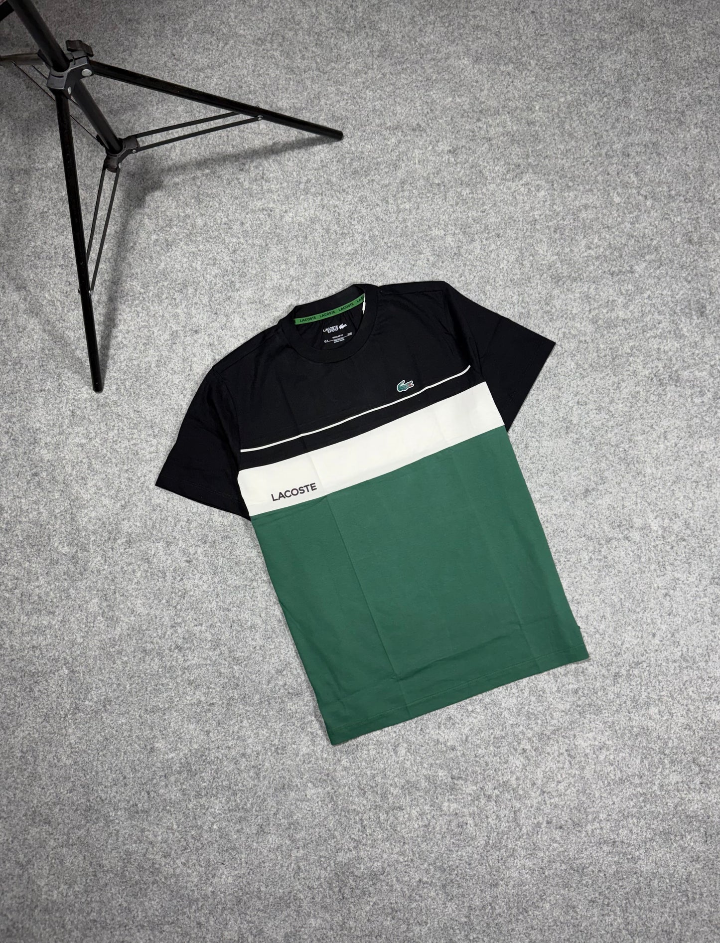 Camiseta Lacoste - Padrão Site