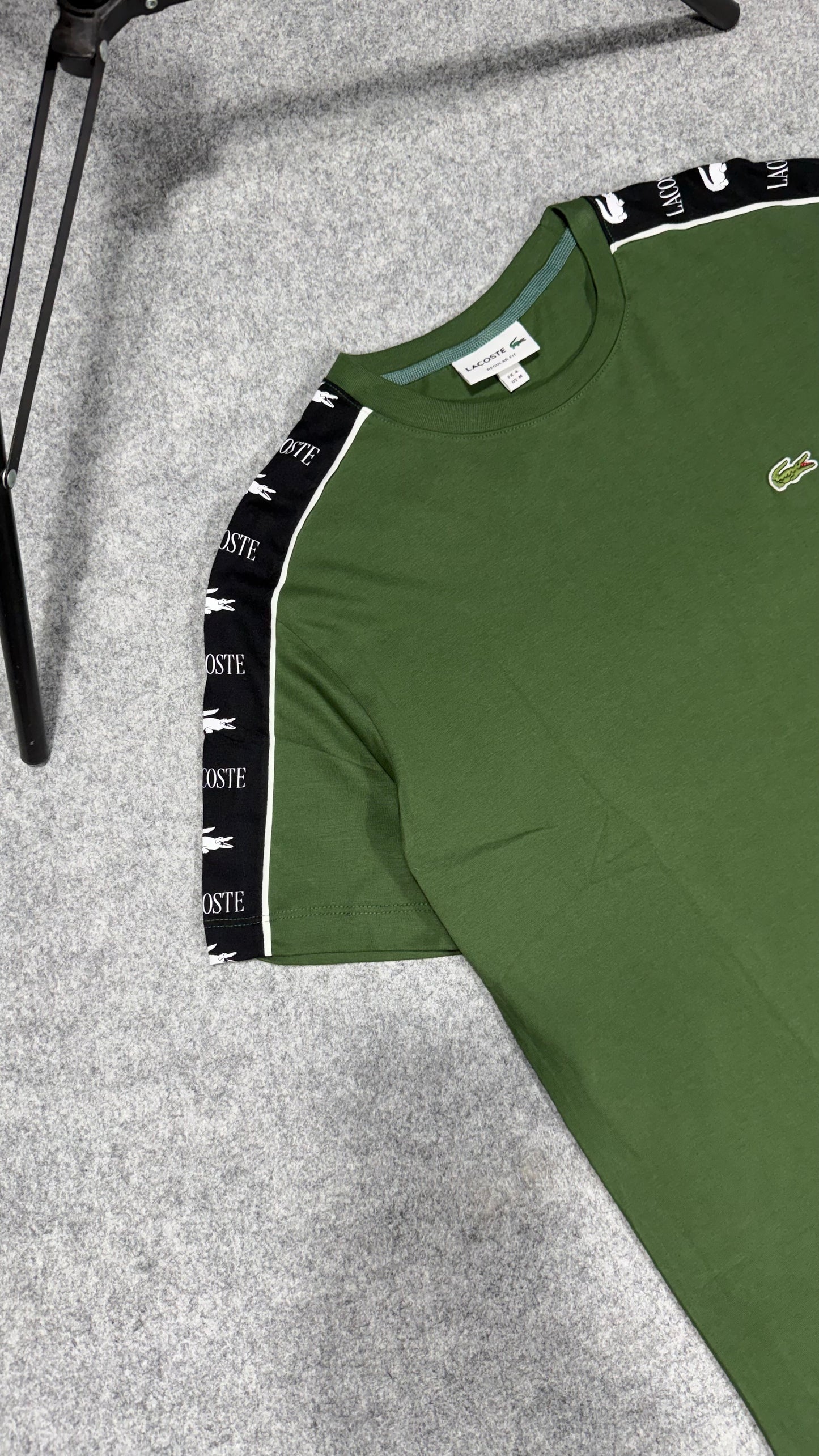 Camiseta Lacoste - Padrão Site