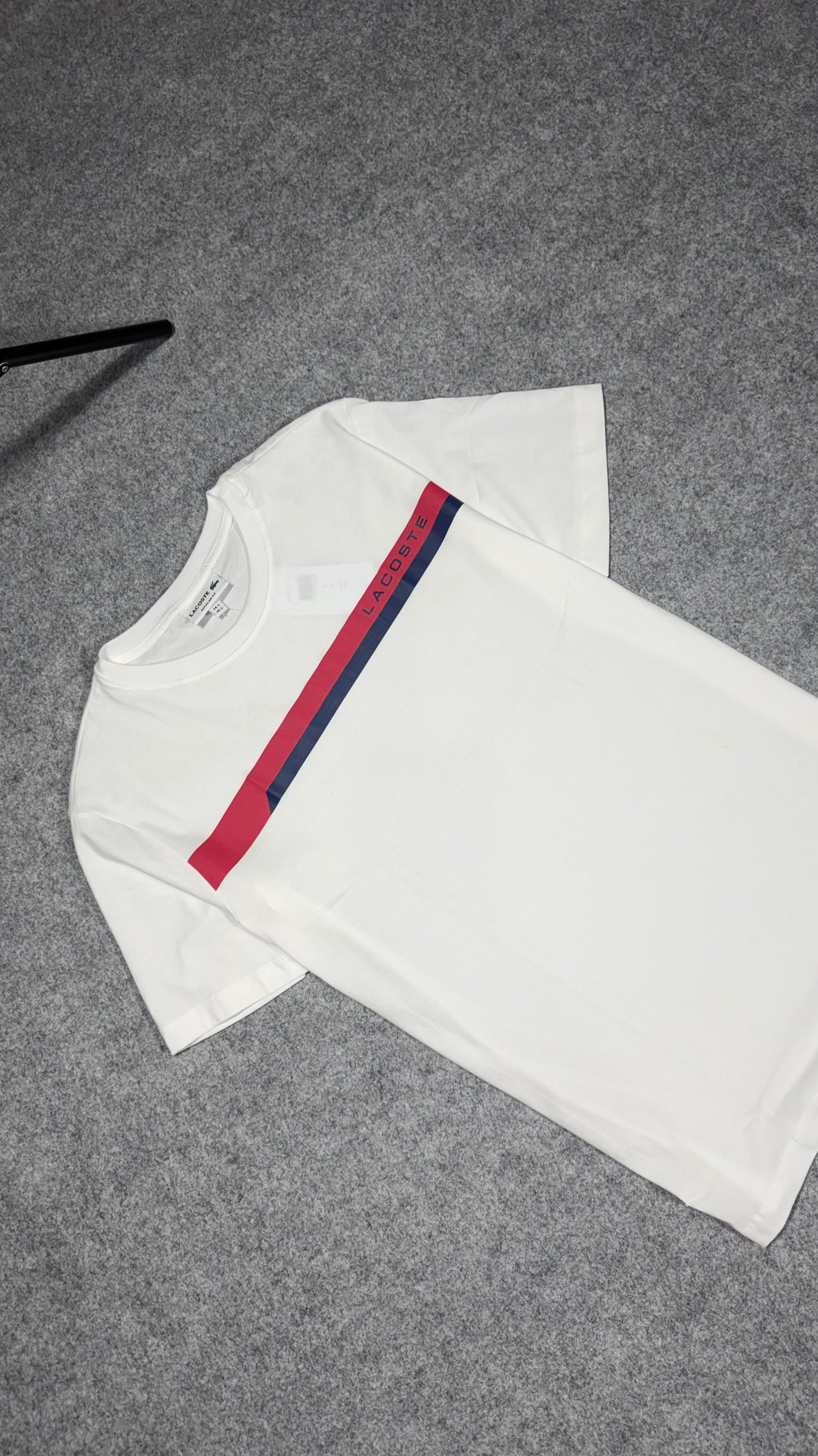 Camiseta Lacoste - Padrão Site