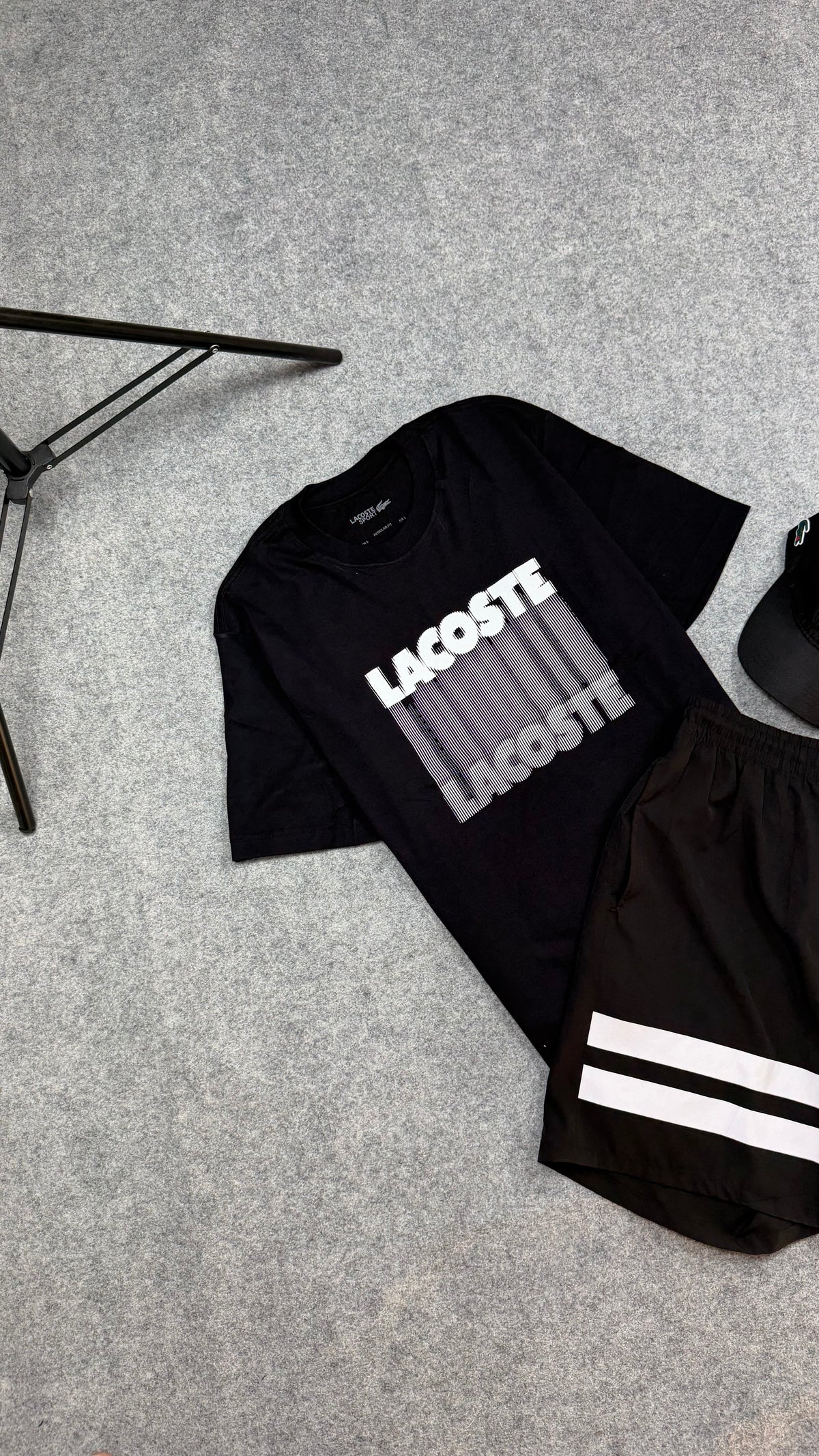Kit Lacoste