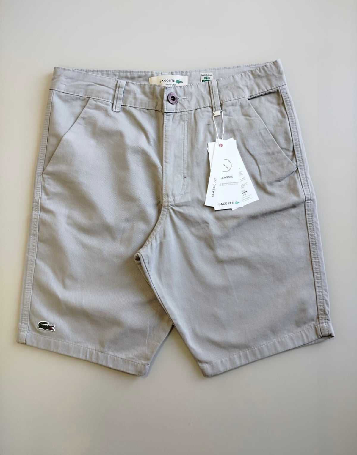 Bermuda Lacoste sarja