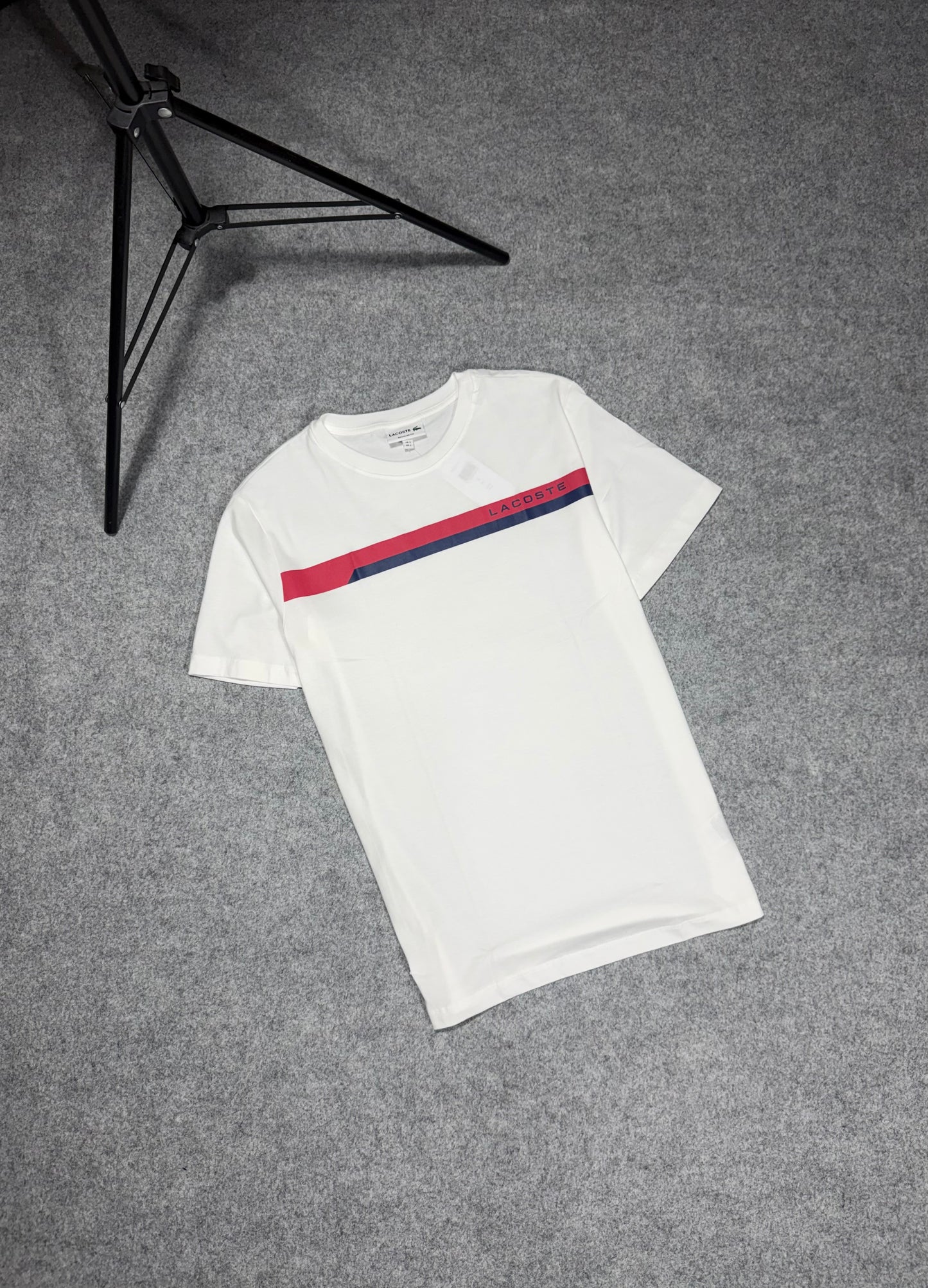 Camiseta Lacoste - Padrão Site