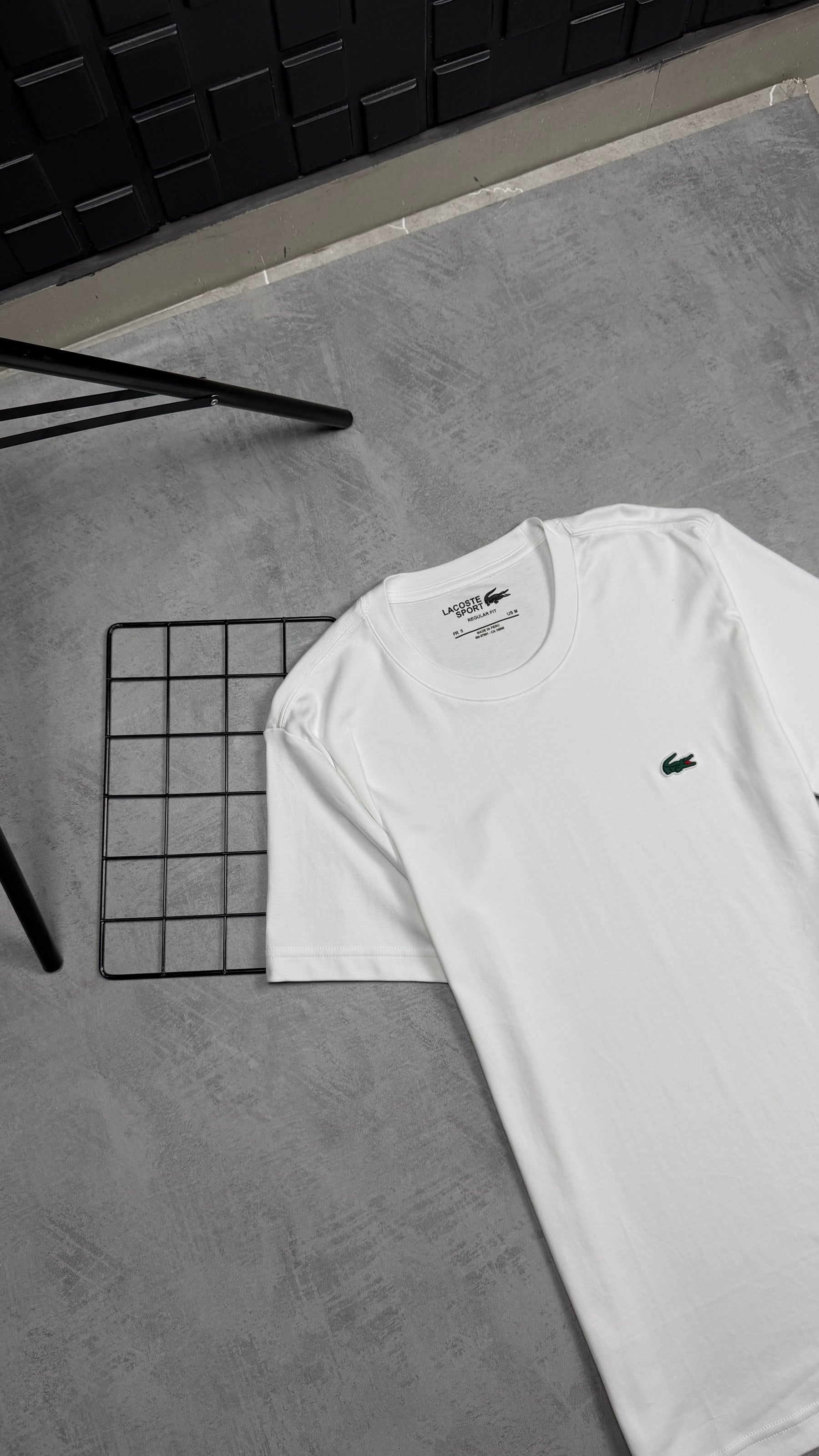 Camiseta Lacoste - Básica
