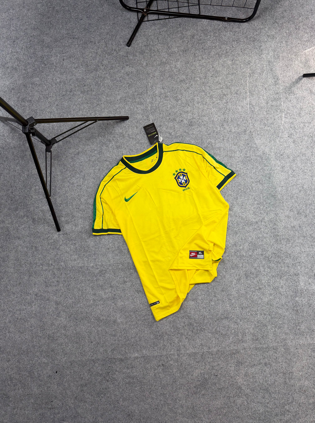 Camisa Retrô 1998 Seleção Brasileira I Nike Masculina - Amarela