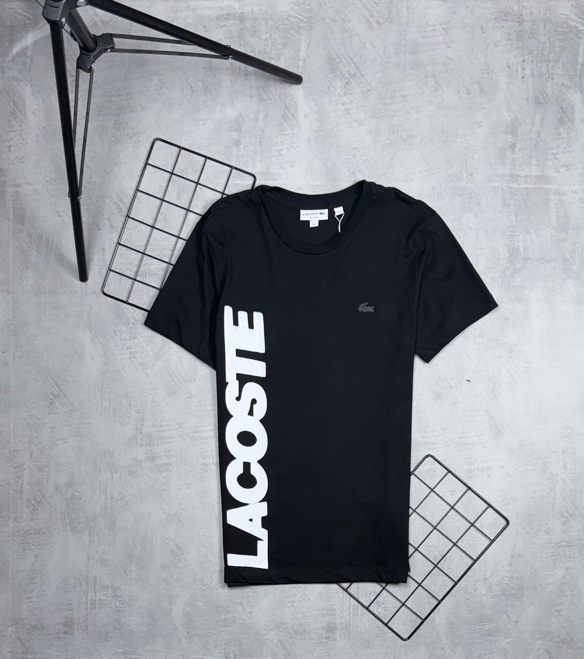 Camiseta Lacoste Letreiro - Padrão Site