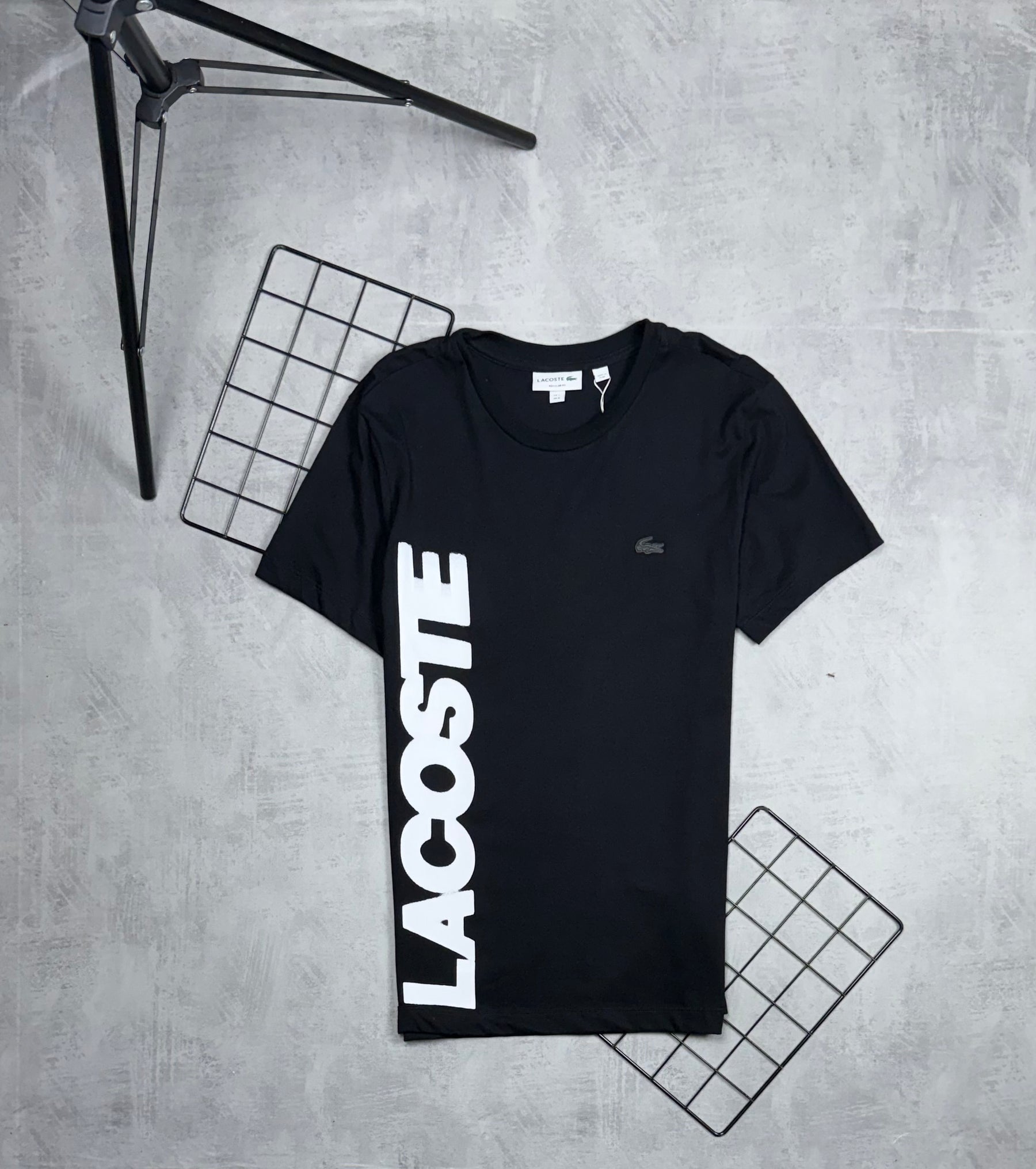 Camiseta Lacoste Letreiro - Padrão Site