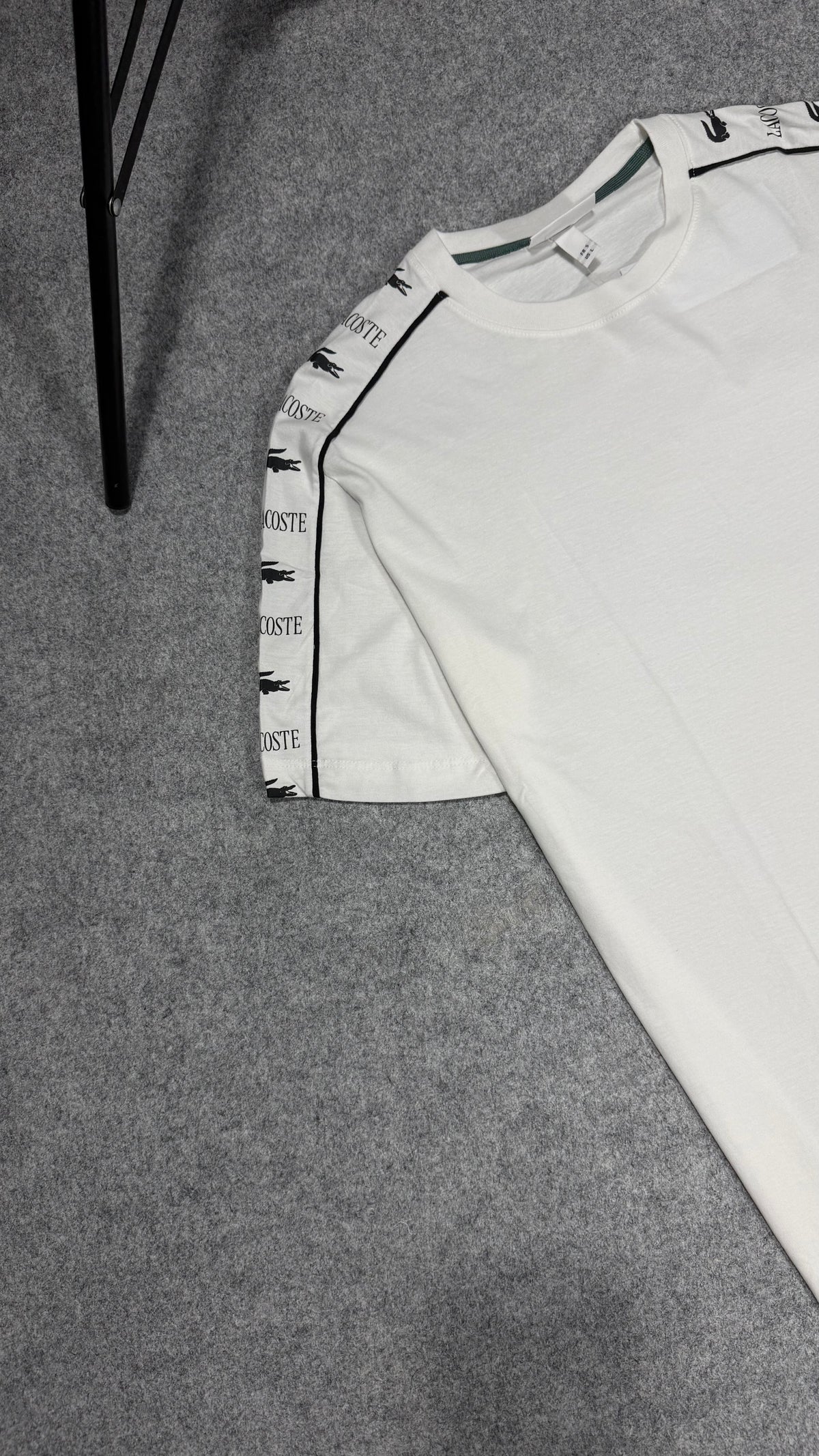 Camiseta Lacoste - Padrão Site