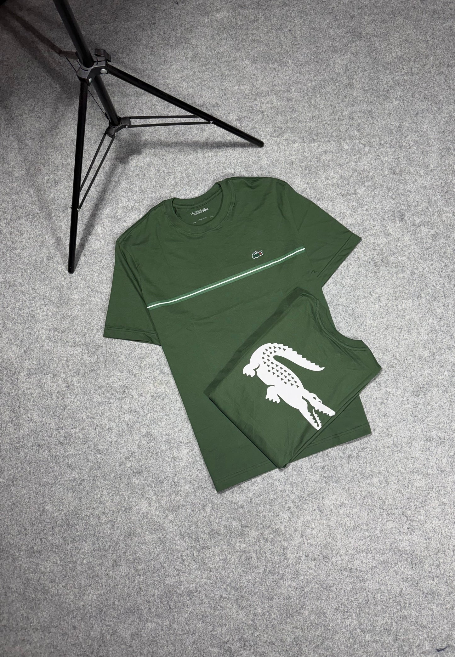 Camiseta Lacoste - Básica