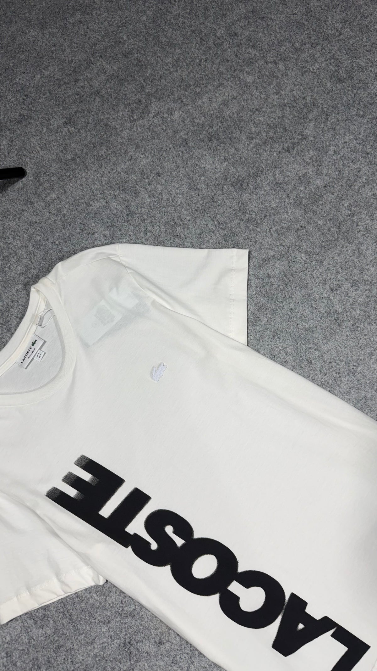 Camiseta Lacoste - Letreiro
