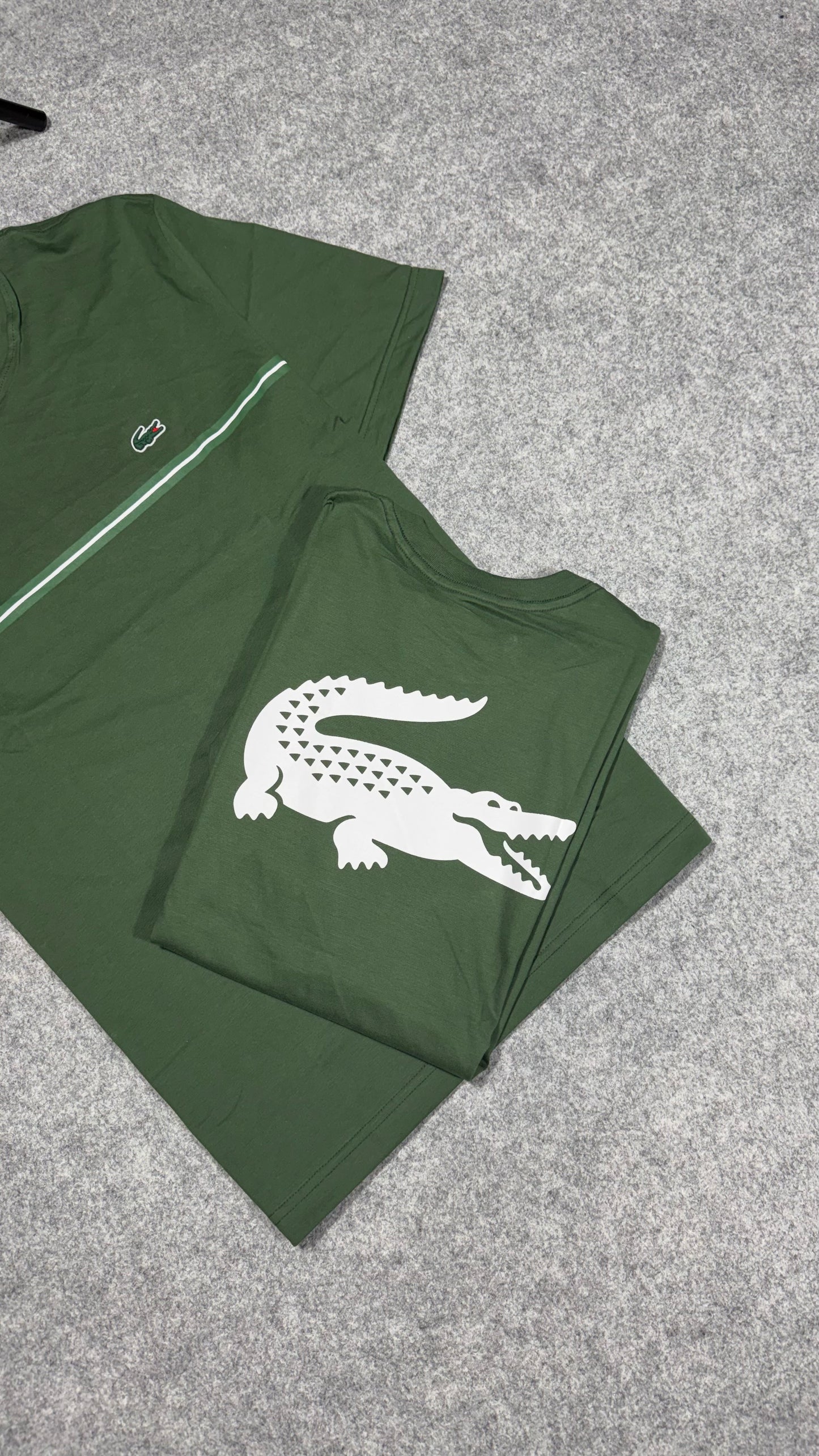 Camiseta Lacoste - Básica