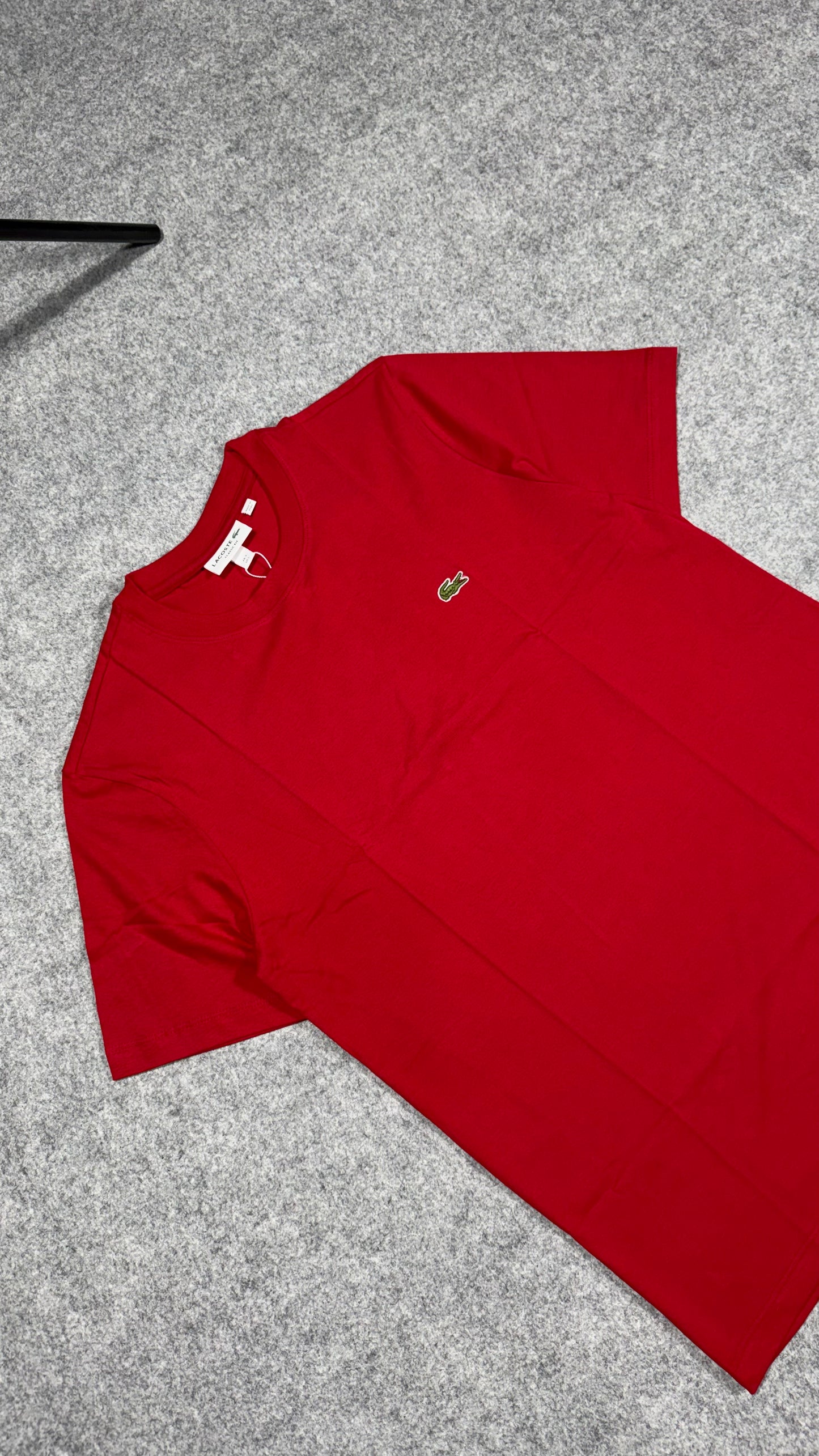 Camiseta Lacoste - Básica