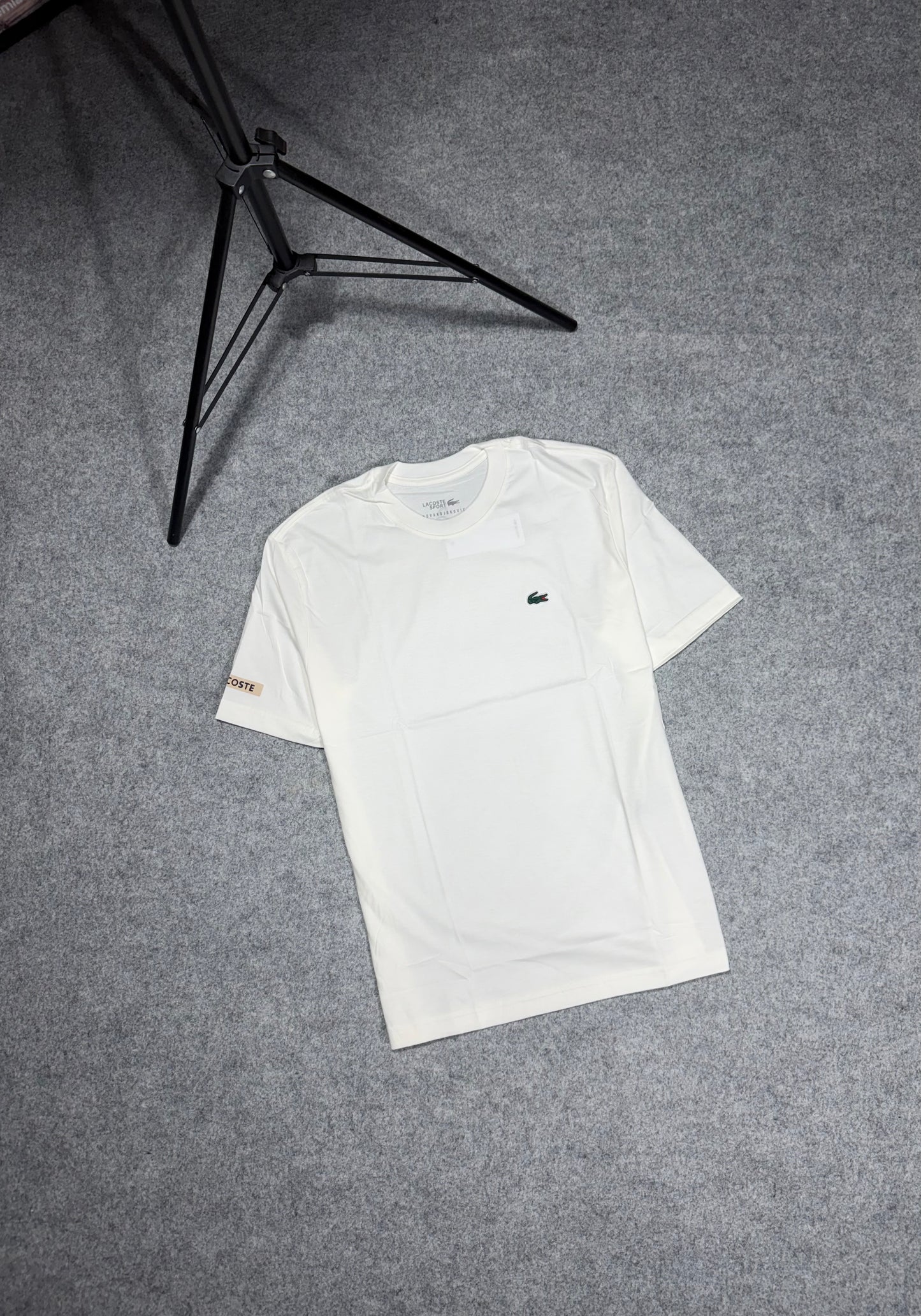 Camiseta Lacoste - Básica