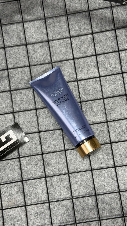 KIT VICTORIA’S SECRET MIDNIGHT BLOOM HIDRATANTE + SPLASH